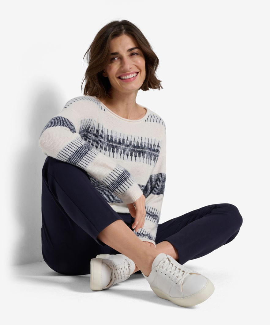 Donkerblauwe chino broek van een fijne jersey, model maron - Afbeelding 4